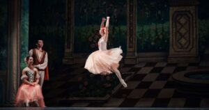Lee más sobre el artículo Regresa al Teatro Universitario El lago de los cisnes; apoyará a “Un día para donar”