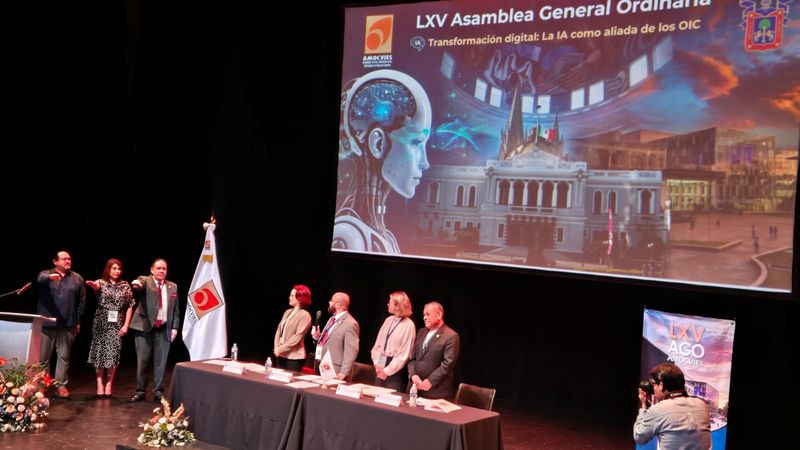 En este momento estás viendo Analizan contralores universitarios oportunidades y retos del uso de inteligencia artificial en auditorías