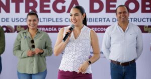 Lee más sobre el artículo Indira Vizcaíno supervisó y entregó y obras que transforman en Tecomán