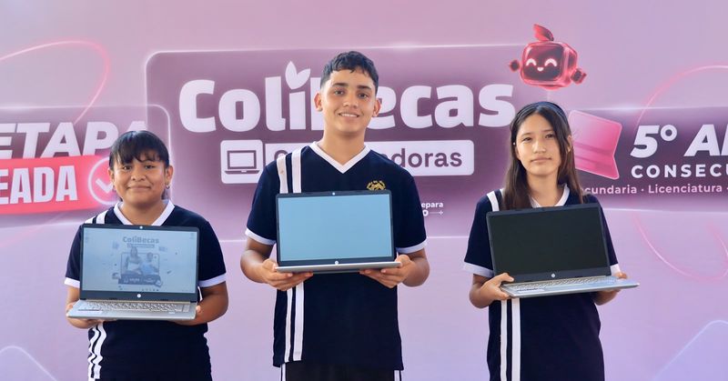 En este momento estás viendo Entregan laptops gratuitas a 78 estudiantes de Ixtlahuacán